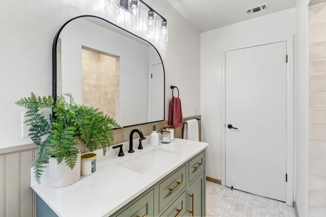 3819 Kroy Way, Sacramento, CA 95820