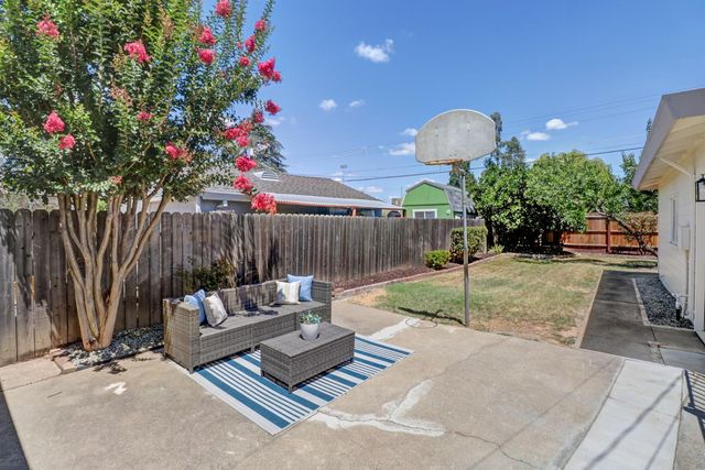 3819 Kroy Way, Sacramento, CA 95820