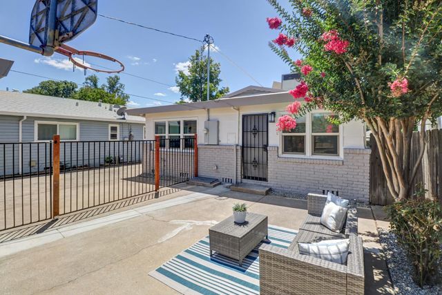 3819 Kroy Way, Sacramento, CA 95820