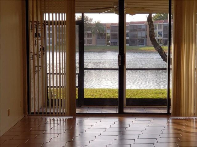 6010 Coral Lake Drive 110, Margate, FL 33063