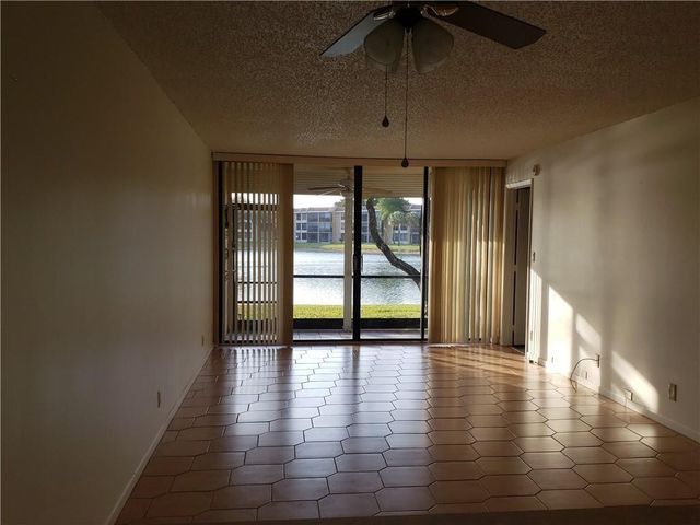 6010 Coral Lake Drive 110, Margate, FL 33063