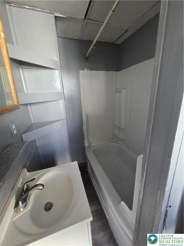 123 North Bryan Street, Allentown City, PA 18101