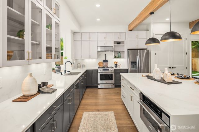 701 20th Avenue W, Kirkland, WA 98033