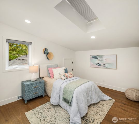 701 20th Avenue W, Kirkland, WA 98033