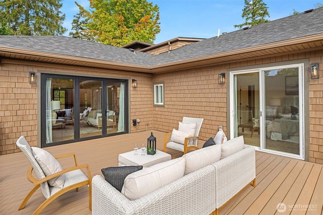 701 20th Avenue W, Kirkland, WA 98033