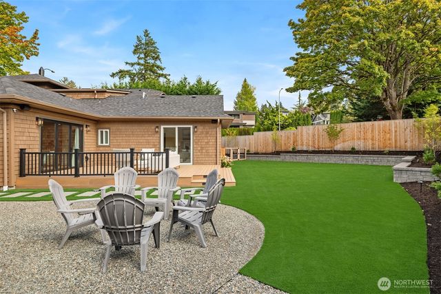 701 20th Avenue W, Kirkland, WA 98033