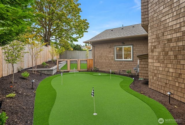 701 20th Avenue W, Kirkland, WA 98033