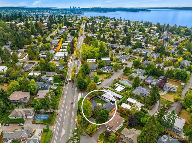 701 20th Avenue W, Kirkland, WA 98033