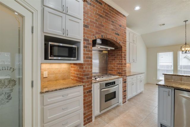 17125 Platinum Lane, Edmond, OK 73012