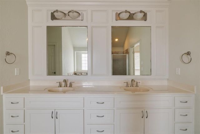 17125 Platinum Lane, Edmond, OK 73012