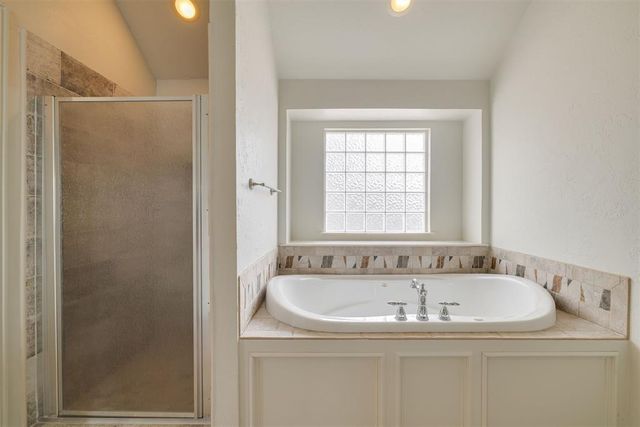 17125 Platinum Lane, Edmond, OK 73012