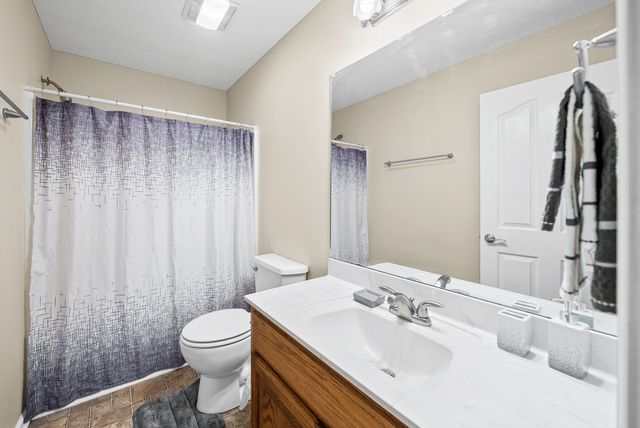 1038 Phillip Dr, Portland, TN 37148