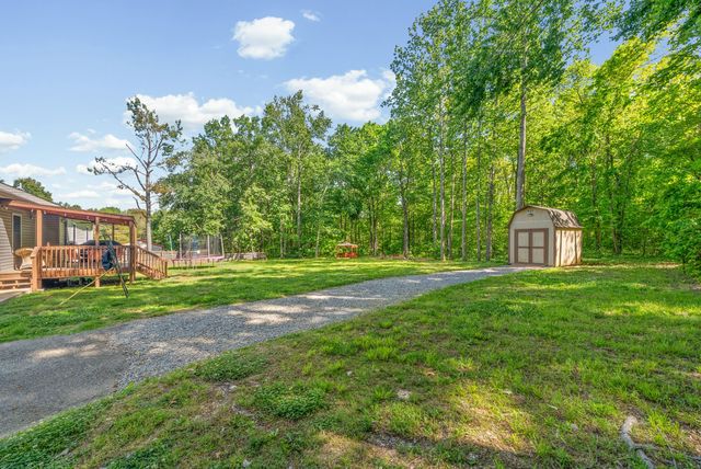 1038 Phillip Dr, Portland, TN 37148