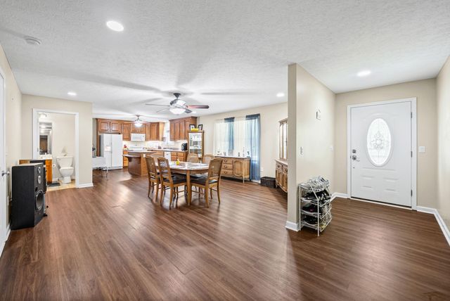 1038 Phillip Dr, Portland, TN 37148