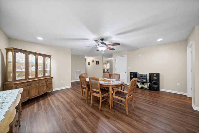 1038 Phillip Dr, Portland, TN 37148