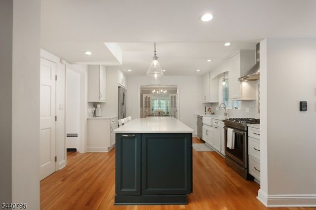 220 Wychwood Road, Westfield Town, NJ 07090