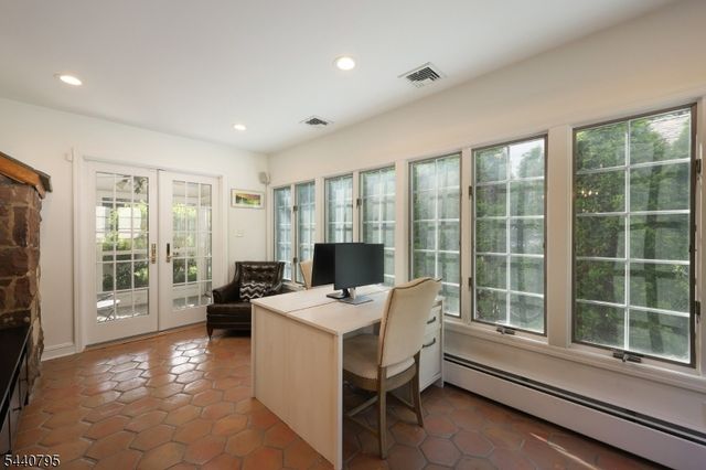 220 Wychwood Road, Westfield Town, NJ 07090