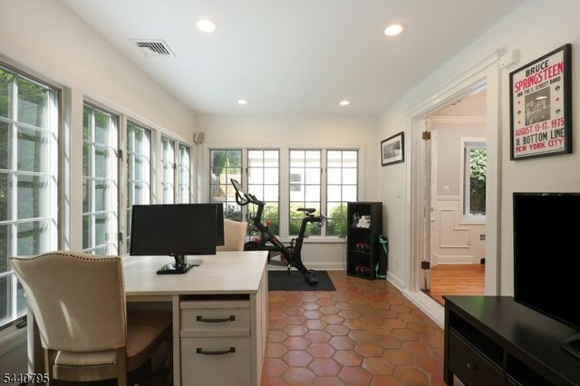 220 Wychwood Road, Westfield Town, NJ 07090