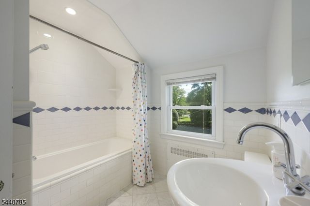 220 Wychwood Road, Westfield Town, NJ 07090