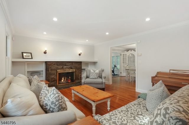220 Wychwood Road, Westfield Town, NJ 07090