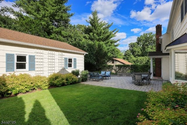 220 Wychwood Road, Westfield Town, NJ 07090