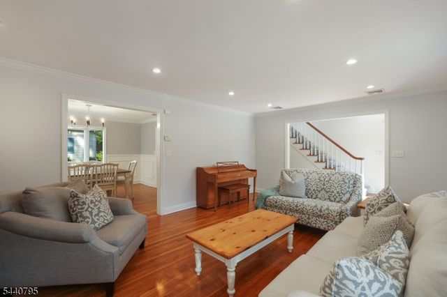 220 Wychwood Road, Westfield Town, NJ 07090