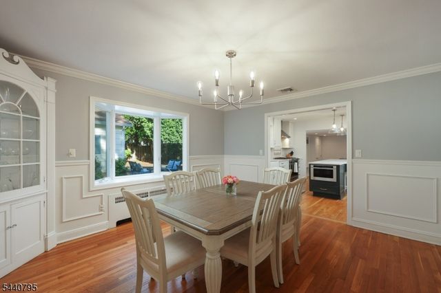 220 Wychwood Road, Westfield Town, NJ 07090