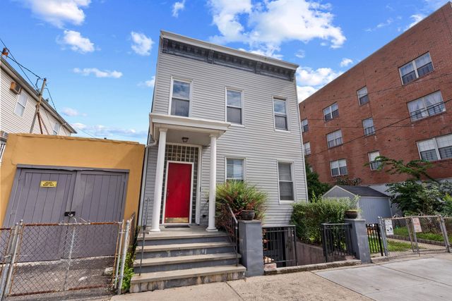 522 26TH ST, Union City, NJ 07087