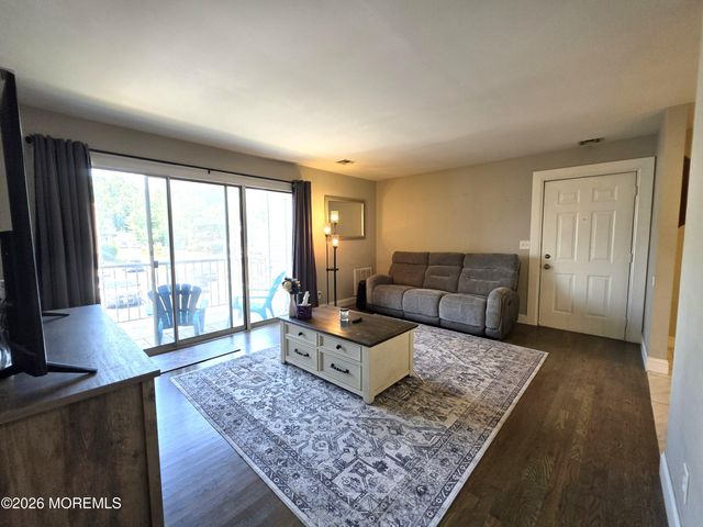 231 Atlantic Street 30, Keyport, NJ 07735