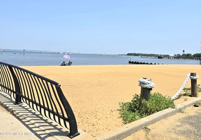 231 Atlantic Street 30, Keyport, NJ 07735