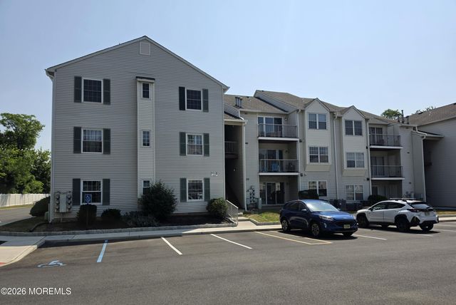 231 Atlantic Street 30, Keyport, NJ 07735