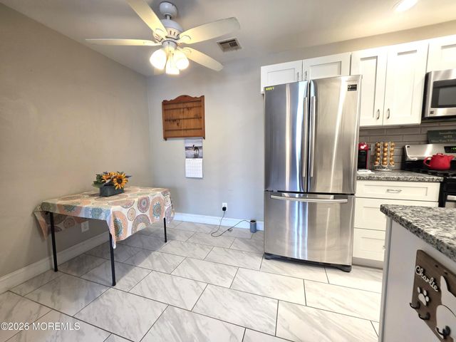 231 Atlantic Street 30, Keyport, NJ 07735