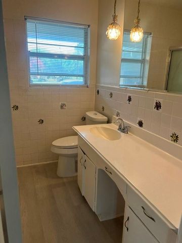 627 Kingston Drive, Irving, TX 75061