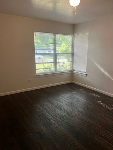 627 Kingston Drive, Irving, TX 75061