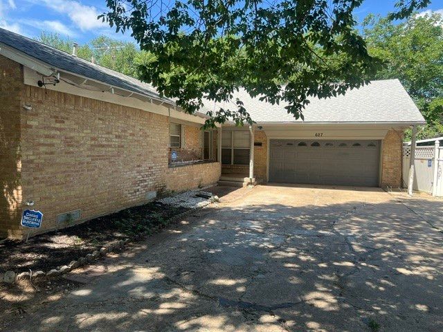 627 Kingston Drive, Irving, TX 75061