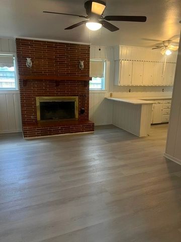 627 Kingston Drive, Irving, TX 75061