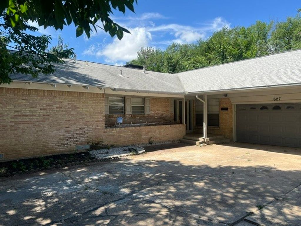 627 Kingston Drive, Irving, TX 75061