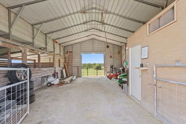 3200 NW 4th Street, Hubbard, TX 76648