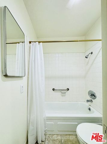 964 Larrabee Street 107, West Hollywood, CA 90069