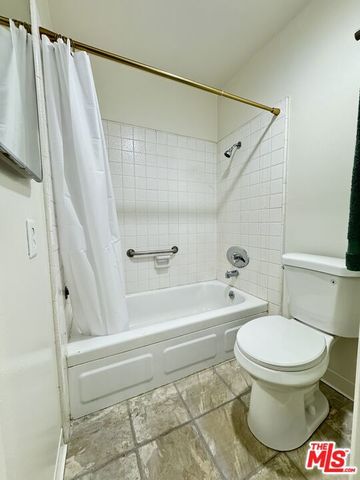 964 Larrabee Street 107, West Hollywood, CA 90069