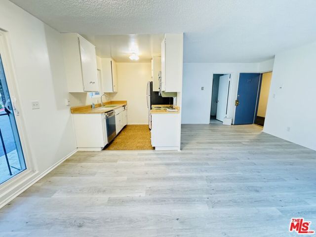 964 Larrabee Street 107, West Hollywood, CA 90069