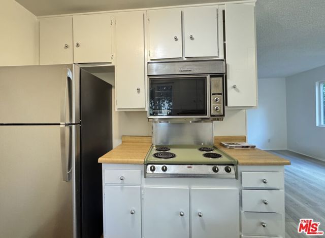 964 Larrabee Street 107, West Hollywood, CA 90069