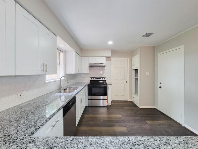 1803 Cypress Drive, Richmond, TX 77469