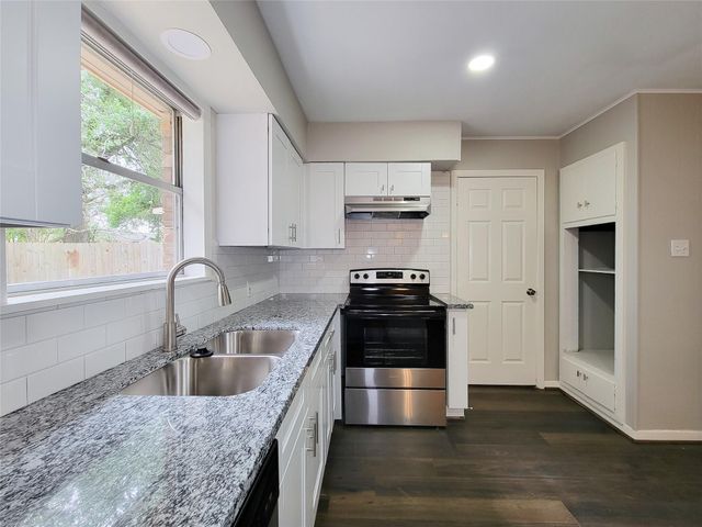 1803 Cypress Drive, Richmond, TX 77469