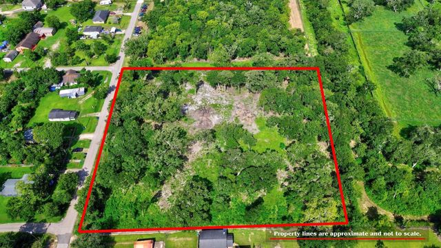 708 W Smith Street, Brazoria, TX 77422