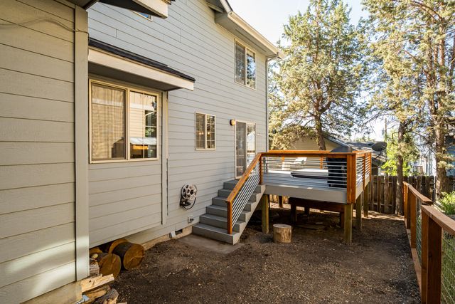 915 NW Saginaw Avenue, Bend, OR 97703