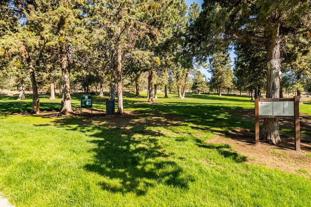 915 NW Saginaw Avenue, Bend, OR 97703