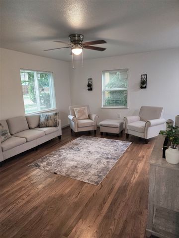 1104 Edgefield, Garland, TX 75040