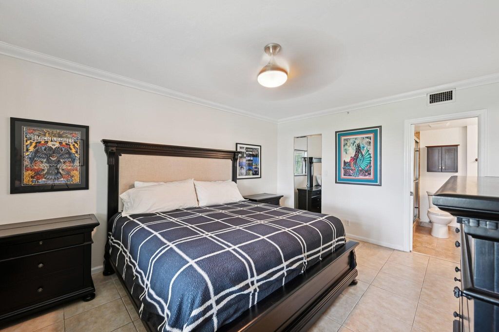 Image 19 of property listing at 3224 S Ocean Boulevard 110-B, Highland Beach, FL 33487