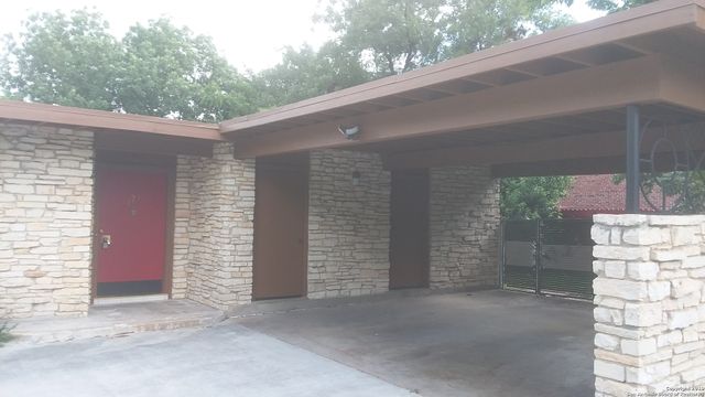 121 RIVIERA DR, Castle Hills, TX 78213